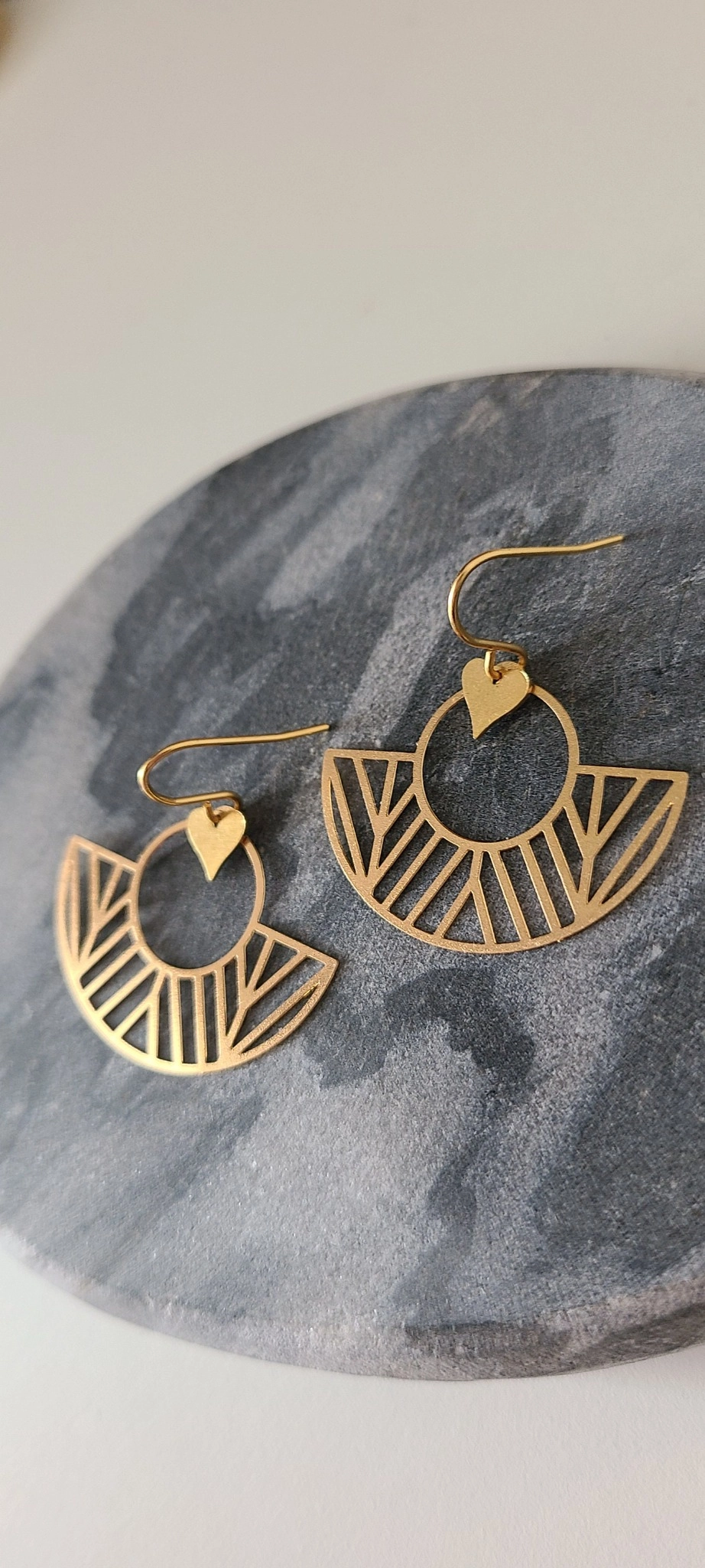 Boucles D'oreilles Coeur Ajouré Avec Perles - Argent Et Rose - Neuf Sans Emballage